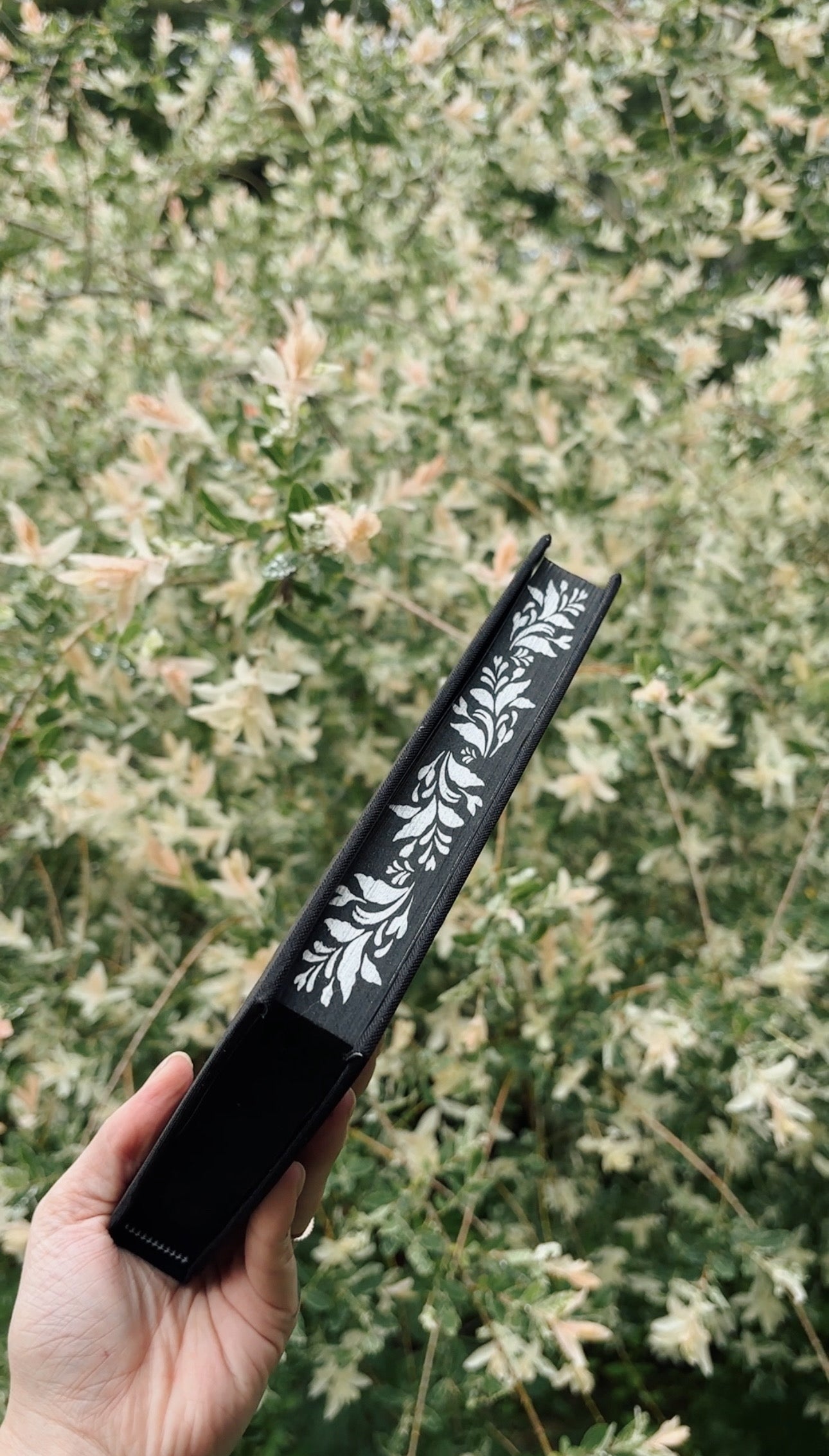 Custom Sprayed Edges for Any Book!