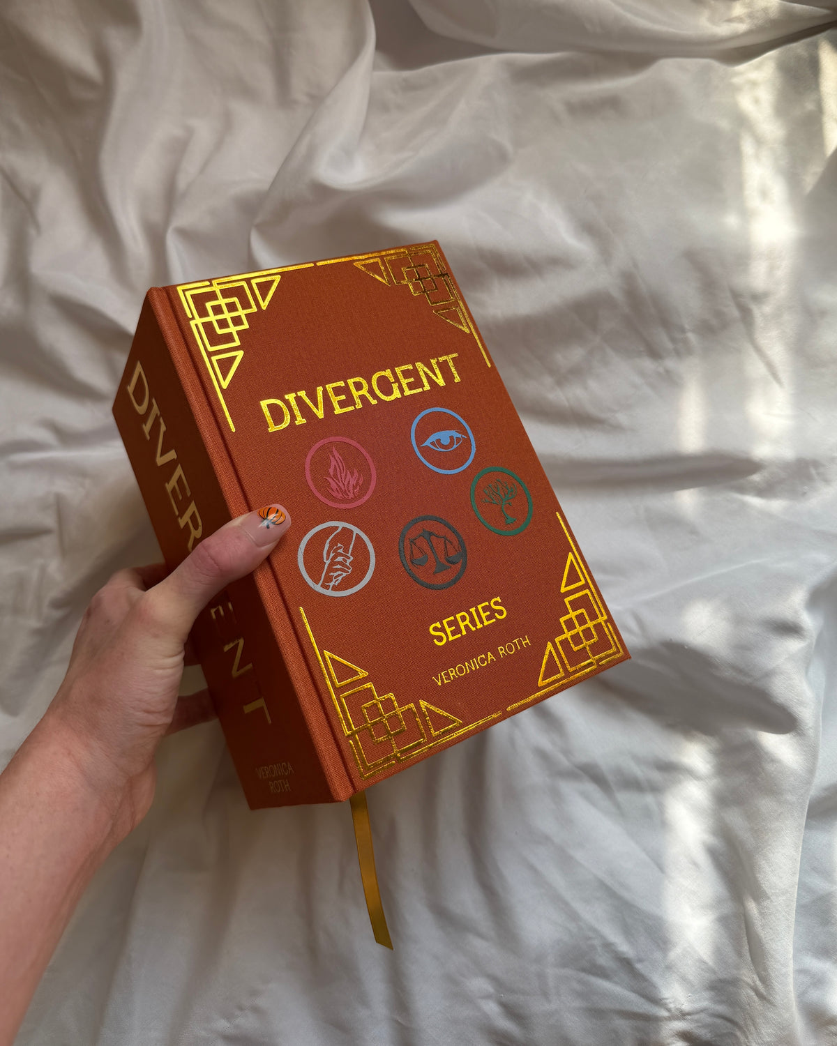Divergent Series by Veronica Roth Omnibus, Rebound Book, Special Custom Edition