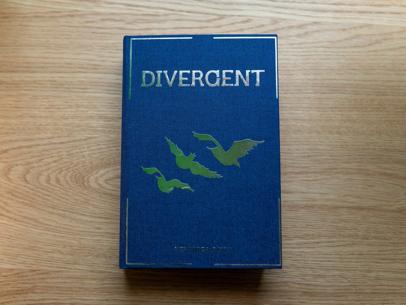 Divergent by Veronica Roth | Special Edition