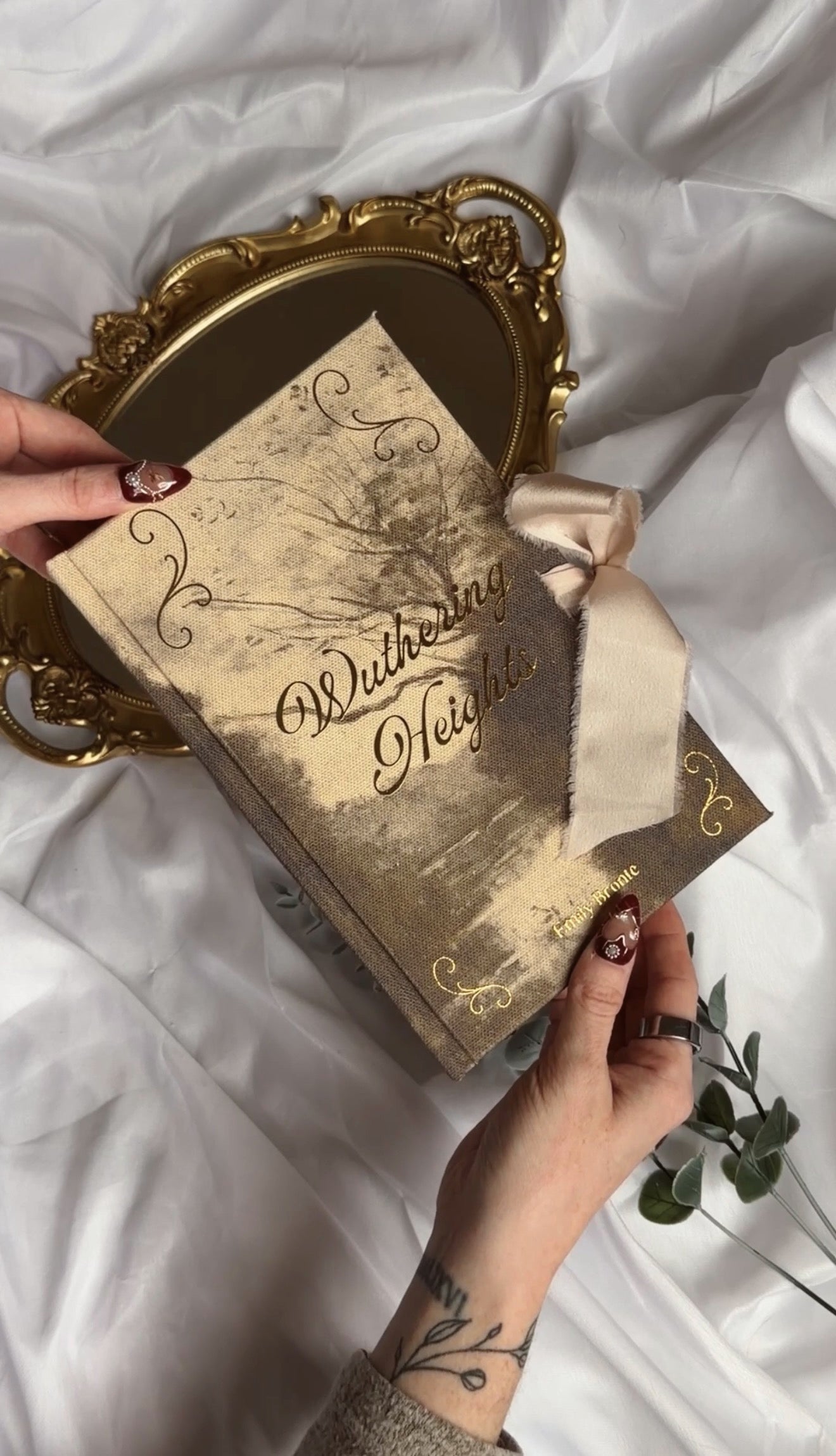 Wuthering Heights by Emily Brontë Rebind | Custom Special Edition | Rebound Book