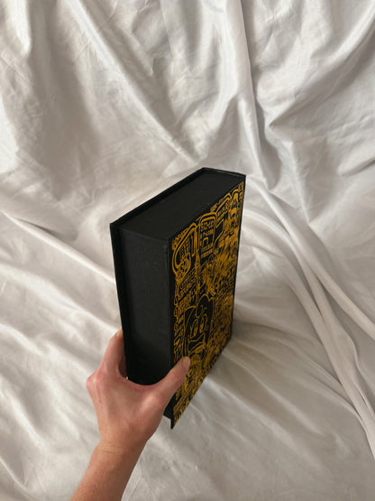 Clamshell Book Box